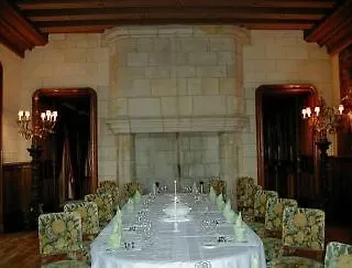Hotel Chateau De Busset 3*
